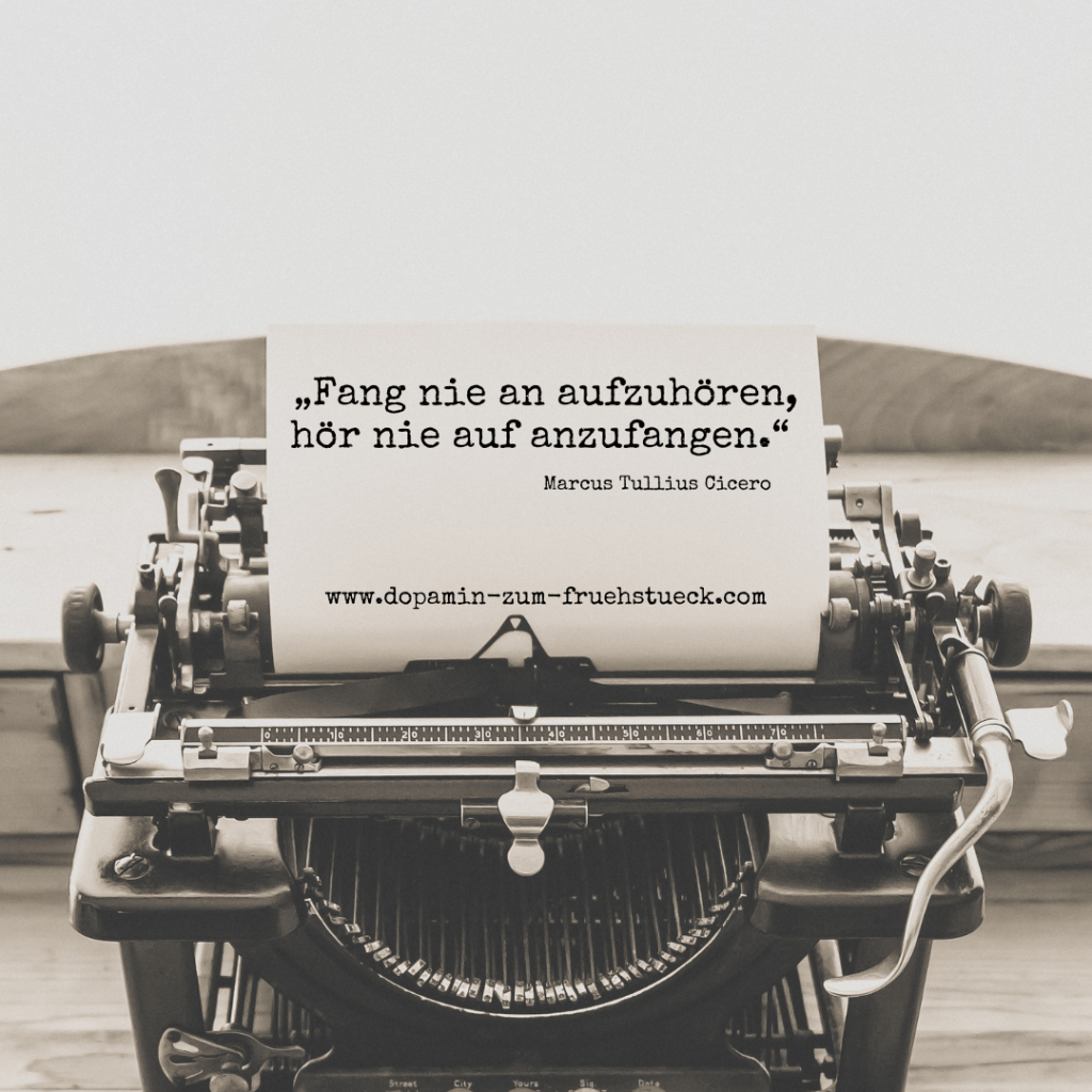 Schreibmaschine mit halb voll geschriebenem Papie